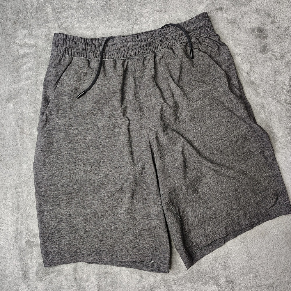Lululemon Shorts Men's Small Gray Pace Breaker Out Of Mind Stretch Activewear